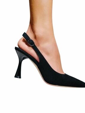 DELTAN SUEDE Black Pumps.
